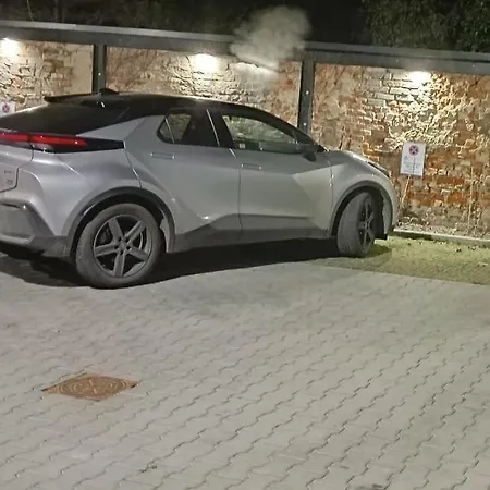 Apartment Z Wlasnym Parkingiem *